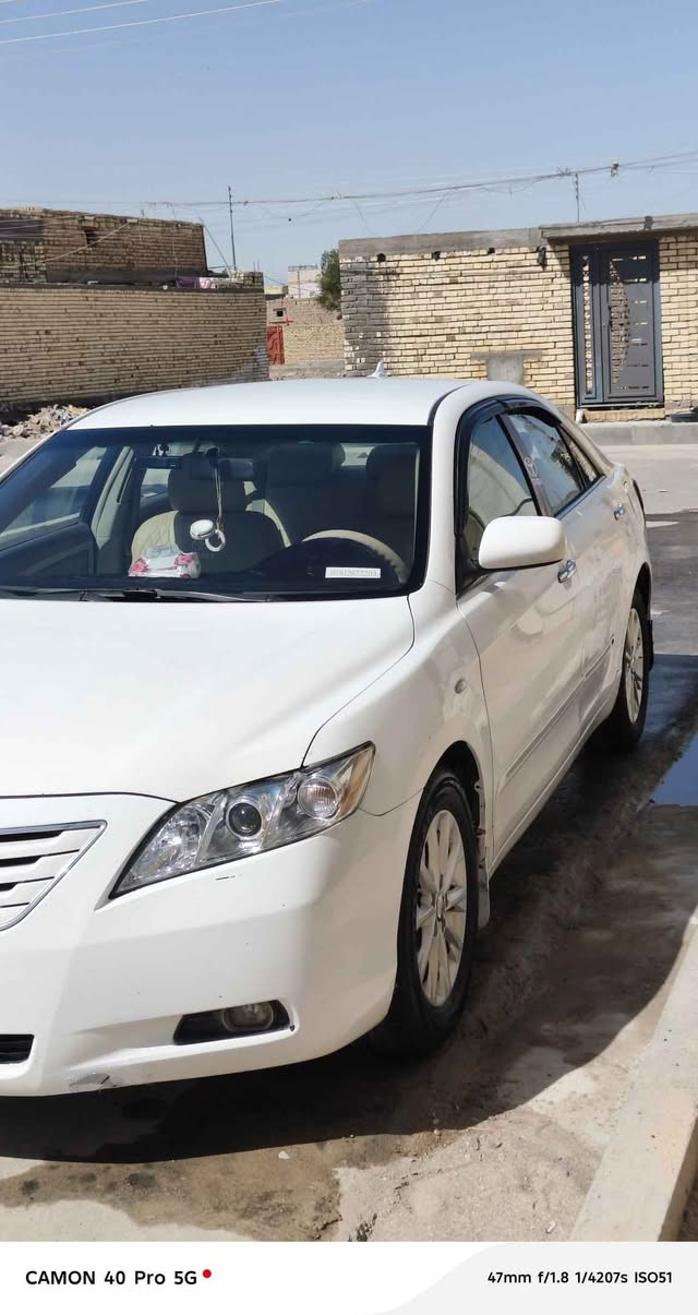 السلام عليكم كامري مديل 2007 سياره نضيفى وجاهزه من كلشي مكفوله كفاله عمه من ضربه وصبغ ومعجون وتبديل كربايات شغاله تخم تاير جديد حداديه جديه تبريد قطعتين رقم كربلاء بسمي سنويه لل2030 محرك 2400 4سلندر لمرغوب العنوان الناصريه السعر 105 وبيه مجال بصيط للشراي  للافتفسار  رقم الهاتف  ***********.غير متواجد عله الفيس *********** سوق الشيوخ, ذي قار
