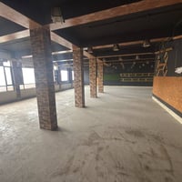 طابق ثاني • قاعة مفتوحة • ٢٣٠م