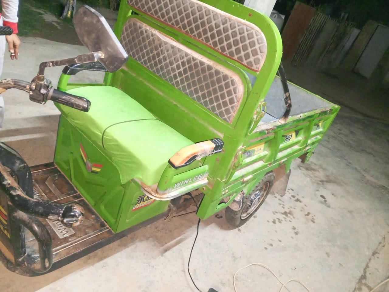 السلام عليكم    ستوته شحن البيع نضيفه فول بطاريات فول جاهزه من كلشي   المكان الكرمه داخل السور   الهاتف ***********
