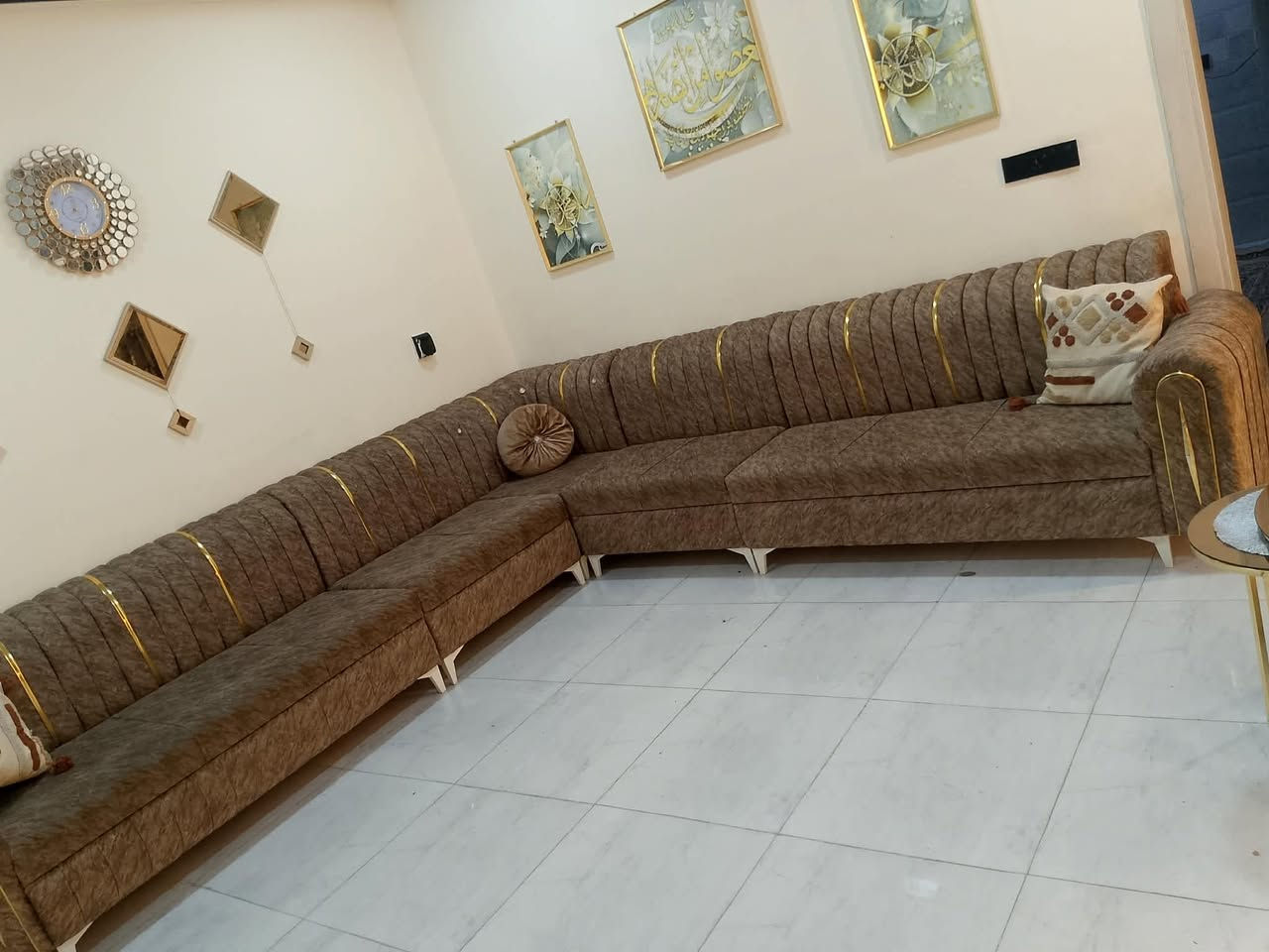 سلام عليكم تخم ديوان لبيع نضيف النضافه فول 7امتار 10مقاعد ويه كوشات تفصال جديد عنوان كركوك شراي يجي خاص ♥️


**إذا كنت صاحب هذا الإعلان وتريد حذفه لأي سبب، رجاءا أرسل رسالة إلى الدعم الفني**