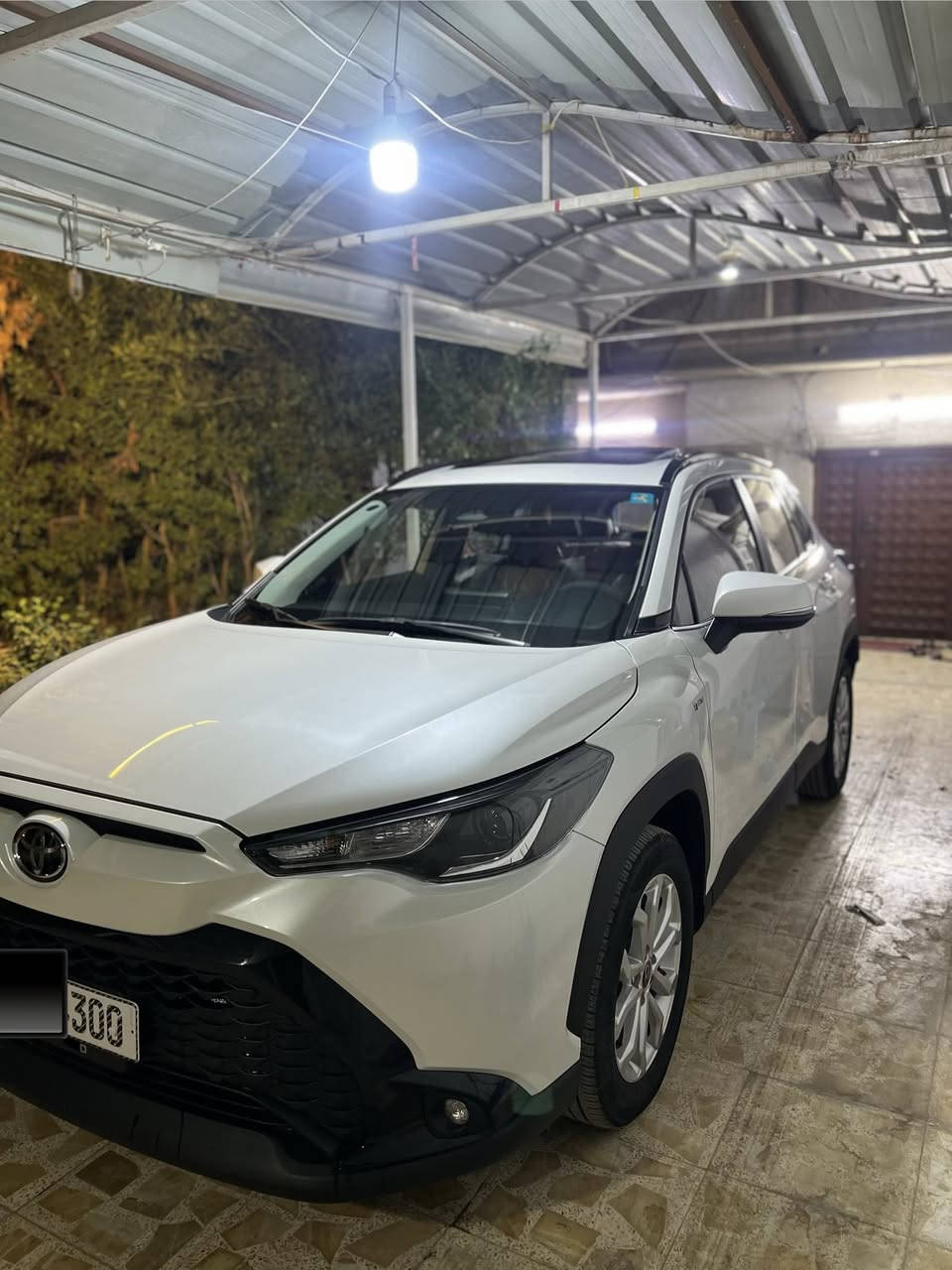 السلام عليكم للبيع فقط 
فرونتلاندر 2025 تجميع صيني 
رقم بغداد باسمي ماشية 4000km
مواصفات السيارة:
بصمة + بصمة ابواب 
فتحة سقف
كشن كهرباء
شاشة كاربلاي
فول تحكم ستيرن 
اوتو هولد
هاند بريك بصمة
داخل جلد احمر بلادي
رادار و تحديد مسار 
حمالات بلاك بيانو
ويل كب
بلوجكتر 
السيارة نظيفة كلش و بعدها على وضع الزيرو و كاعياتها موجودة و معتني بيها كلش و احلى من الصور 
السعر 27 مليون و 300 مجال كلش بسيط 
مكان السيارة بغداد الرصافة 
هـ***********
