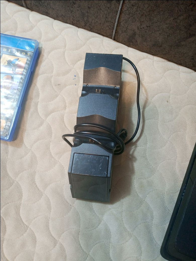 بلي 4 سلم نضيف نضام 13.2 ما مفتوح جوستك الاصلية وقرص كراند وشاحنه جوستك السعر 170 وبي مجال بسيط مكاني الزعفرانية مستعجل على بيعا


**إذا كنت صاحب هذا الإعلان وتريد حذفه لأي سبب، رجاءا أرسل رسالة إلى الدعم الفني**