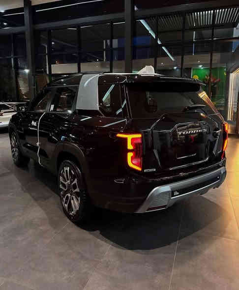 Torres (KGM) 
توريس من شركة سانك يونك الكورية 
بأقساط شهرية على 6 سنوات وبدون حجز مروري
ضمان گير ومكينة 3 سنوات  
سيارة شبابية عصرية التصميم كامل مواصفات 
مواصفات السيارة 👇🏻 
فئتين 4WD , 2WD
محرك 1500L Turbo 163HB
الگير من شركة أيسن اليابانية AT6Speed
كشنات جلد كهربائي تدفئة وتبريد مع ذاكرة حفظ وضعية المقعد 
حساسات امامي خلفي وكاميرا خلفية 
فتحة بالسقف 
بصمة 
شاشة لمس تدعم النظامين Apple Carplay, Android 
مري كهرباء شفط 
ABS , ESP 
والكثير من المواصفات 
تتوفر بالنقد والاقساط 
للحجز واتساب 👇 
***********   مهندس علي حلة
