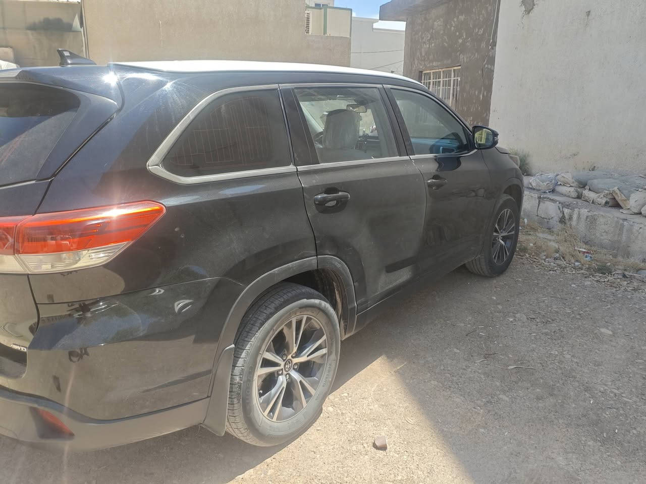 هايلاندر م ١٩ رقم ديالى مواصفات LE فور ويل ضرر ٣ قطع بنيد وجاملغ ايمن وأيسر
وبيه راس الشاصي الأيمن مكينة كير كفاله سيارة نظيفة ماشيه 155ك السعر 20 الف دولار  للتواصل ***********
