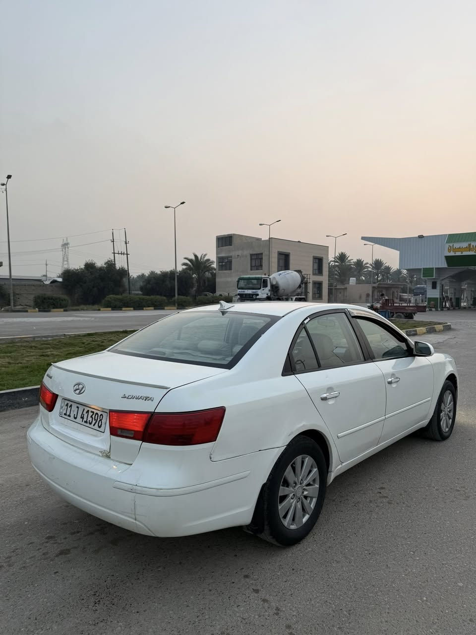 السلام عليكم سوناتا مديل 2009 وارد أمريكي حادثهة جاملغ خلفي بدون دواخل سياره مصبوغه عام اثر تكشير بدون حادث سياره ليبل واحد ماعد جاملغ امامي مبدل محرك2400دوش محرك وكير وصدر مكفول رقم بغداد الدولي بسمي سياره جاهزه السعر 98وبيه مجال   مكاني بغداد المحموديه  ***********
