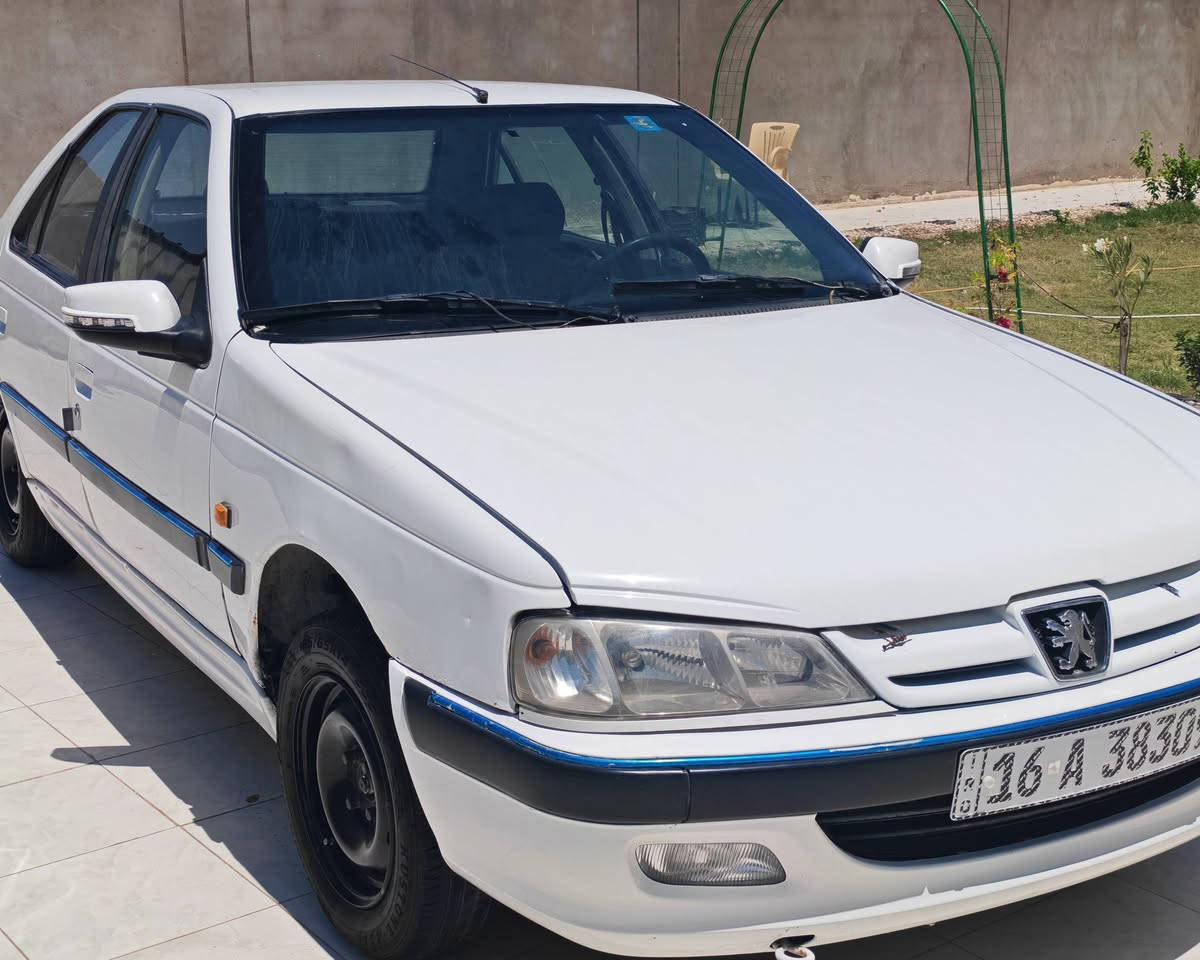 موديل ١٥ بنيد و باب مبدل
راديتر تخم تايرات باور مشط باتري
كله جديد تبريد شغال
٤٣ بيه مجال قليل
مكانها سدير
***********
