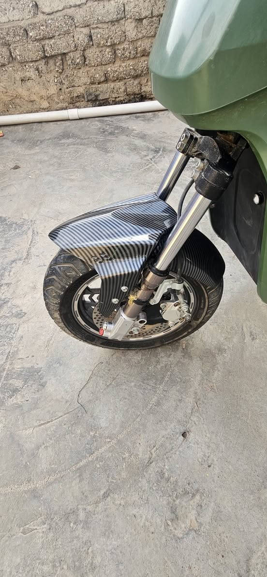 السلام عليكم ماطور شحن ٦ بطاريات النضافه ٩٠ % مابي اي نقص يمشيك ٤٠ كيلو الملف ٣٠٠٠ السرعه حقيقي ١٢٠ العنوان ديالى شهربان رقم هاتف *********** السعر ٦٠٠ وبيها مجال بصيط
