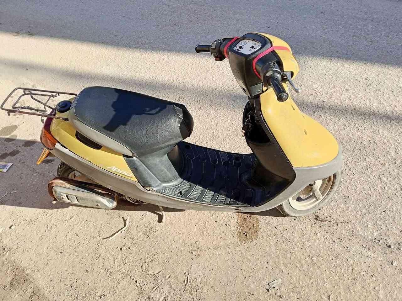 دراجه بطه مديل 1996 دراجه حلوة ونضيفه كهربائيات شغاله بس عوزها باتري وشوته شغل وروح وين متريد متوكفك والشاصي ملحوم السعر 250 وبي مجال بسيط مكاني كربلاء حي النواب رقمي ***********
