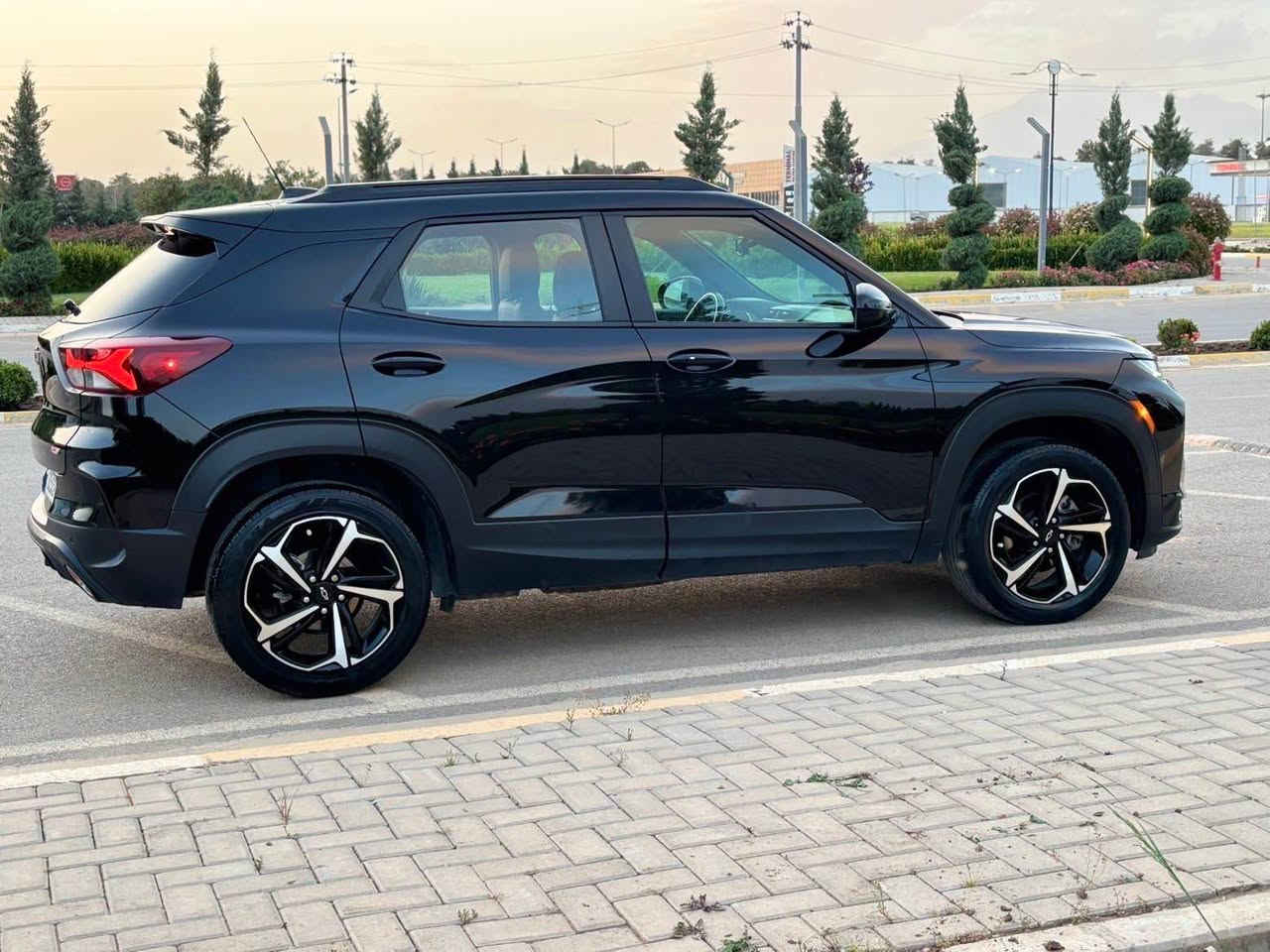 ‎ شۆفرلێت تریلبلازیر  RS 2023
‎ فوول فوول مواسەفات بێ سڵاید 
 1,3L Turbo 
‎ڕەشی قەتران 
‎بەسمە و شەغال
‎کامێرا 
‎شاشە گەورە
‎ڕاداری پێشەوە و دواوە
‎ئاوێنە ڕادار 
‎حاسەی پێشەوە و دواوە و تەنیشت 
‎ئۆتۆ ستۆپ
‎گێچ ئەلکترۆنی 
‎کارپلەی بیلاد
‎سوکان ڤۆلیۆم 
‎تەحدید سورعە 
‎کوشن هیتەر 
‎کوشن کارەبا 
‎موکەبەرە Amrike
‎تایە و ویلی لۆکی لەژێرە
‎ویلی سپۆرت بیلادی 
‎لایت زینۆن بیلاد
‎چوار مۆدی لێخورین
‎دژەخلیسک 
‎ ٣٠ هه زار رۆیشتووە
‎سەیارەکە زۆر تازەو لۆکە    بي بوياخه  
‎بێ سارد بێ شوخت
‎گێر و مەکینە و کارەبایی و تەحویل و 
‎غەرامە بە شەرت

[hidden information] whats up السليمانية, العراق


**إذا كنت صاحب هذا الإعلان وتريد حذفه لأي سبب، رجاءا أرسل رسالة إلى الدعم الفني**