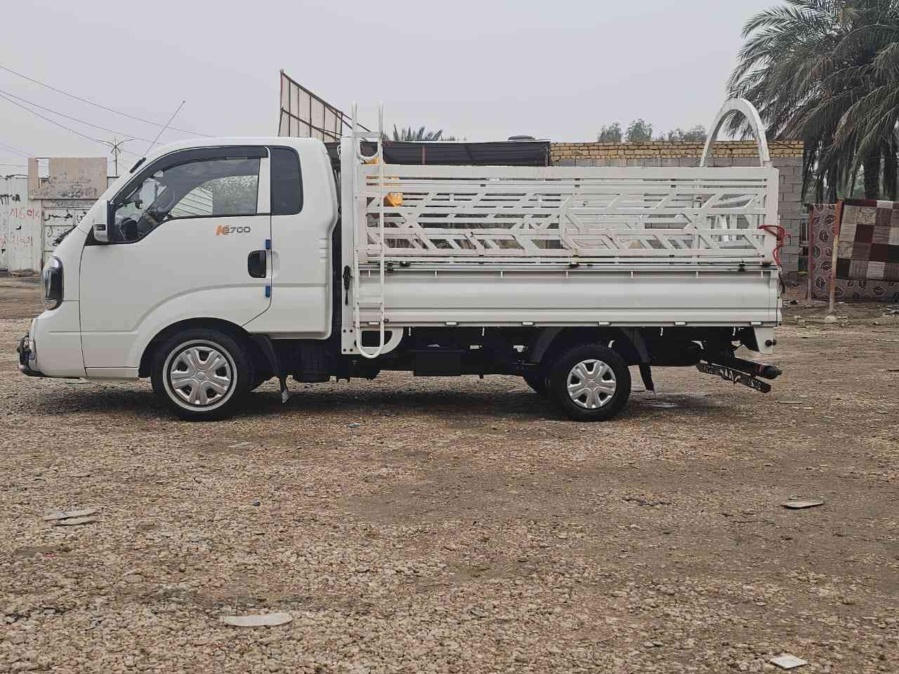 سلام عليكم اخوان كيه موديل 2021  كفاله عامه  رقم قادسية سياره نضيفه من فضل ربي المكان السماوه الرميثة رقم الموبايل ***********
