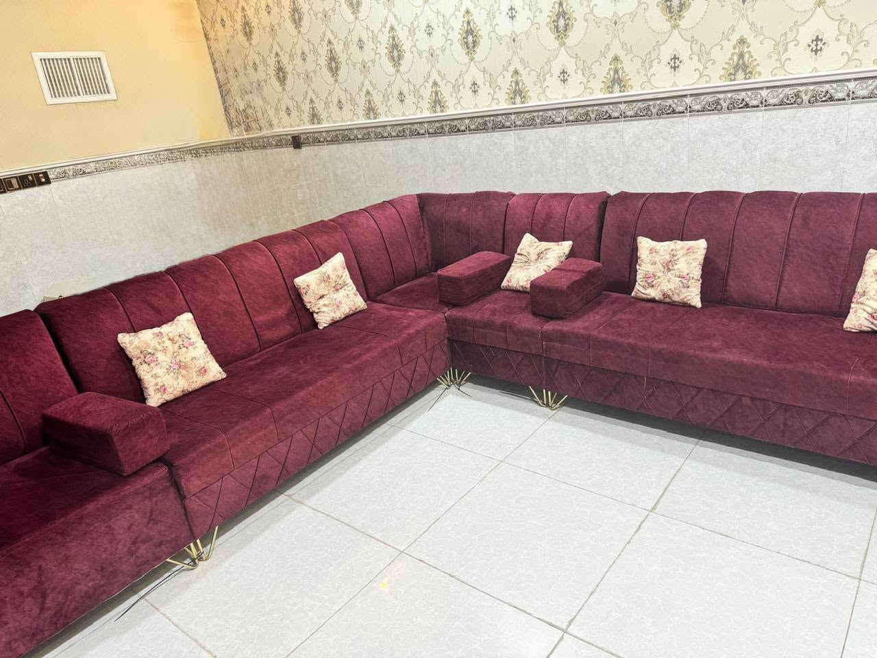 للبيع بأعلى سعر مع كاونتر خشب مغسل ١٢٠ +صندوق علوي وسفلي قطعتين


**إذا كنت صاحب هذا الإعلان وتريد حذفه لأي سبب، رجاءا أرسل رسالة إلى الدعم الفني**