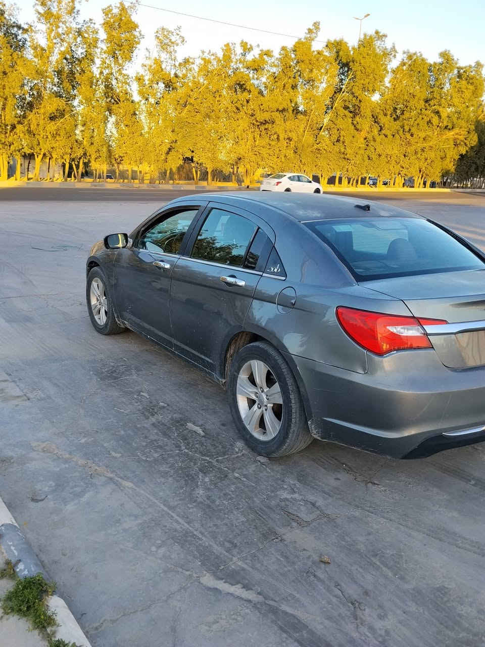 السلام عليكم للبيع او لمراوس. C200.كير مكينه مكفولات.مكينه 2400.لمرغوب  حداديه زينه. كهربائيات كله شغال سنويه ل 2028.تبريد. ثلج. رقم. بابل. عضمتها حلوه. كشنات كهرباء شاشه  مكان. بابل. سعرها. 75.وبيها مجال ***********شعدك مراوس نزل
