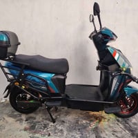 موطور شحن سكنس موديل 2026 مستخدم شهر ٦ بطاريات فول على الفحص لايت زنون...