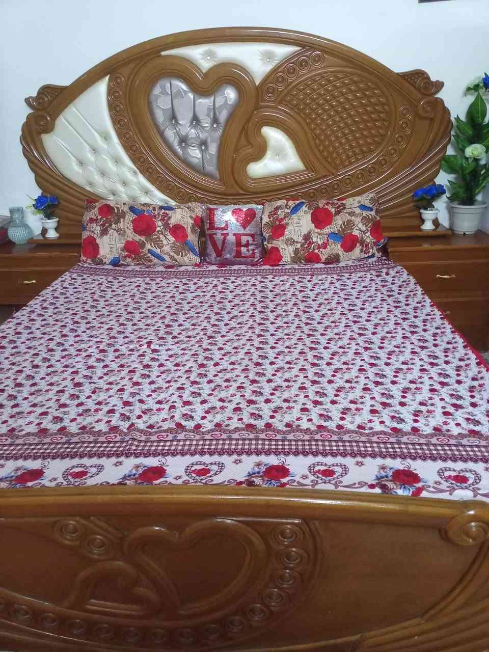 السلام عليكم غرفه مال اخشاب صاج ***********
