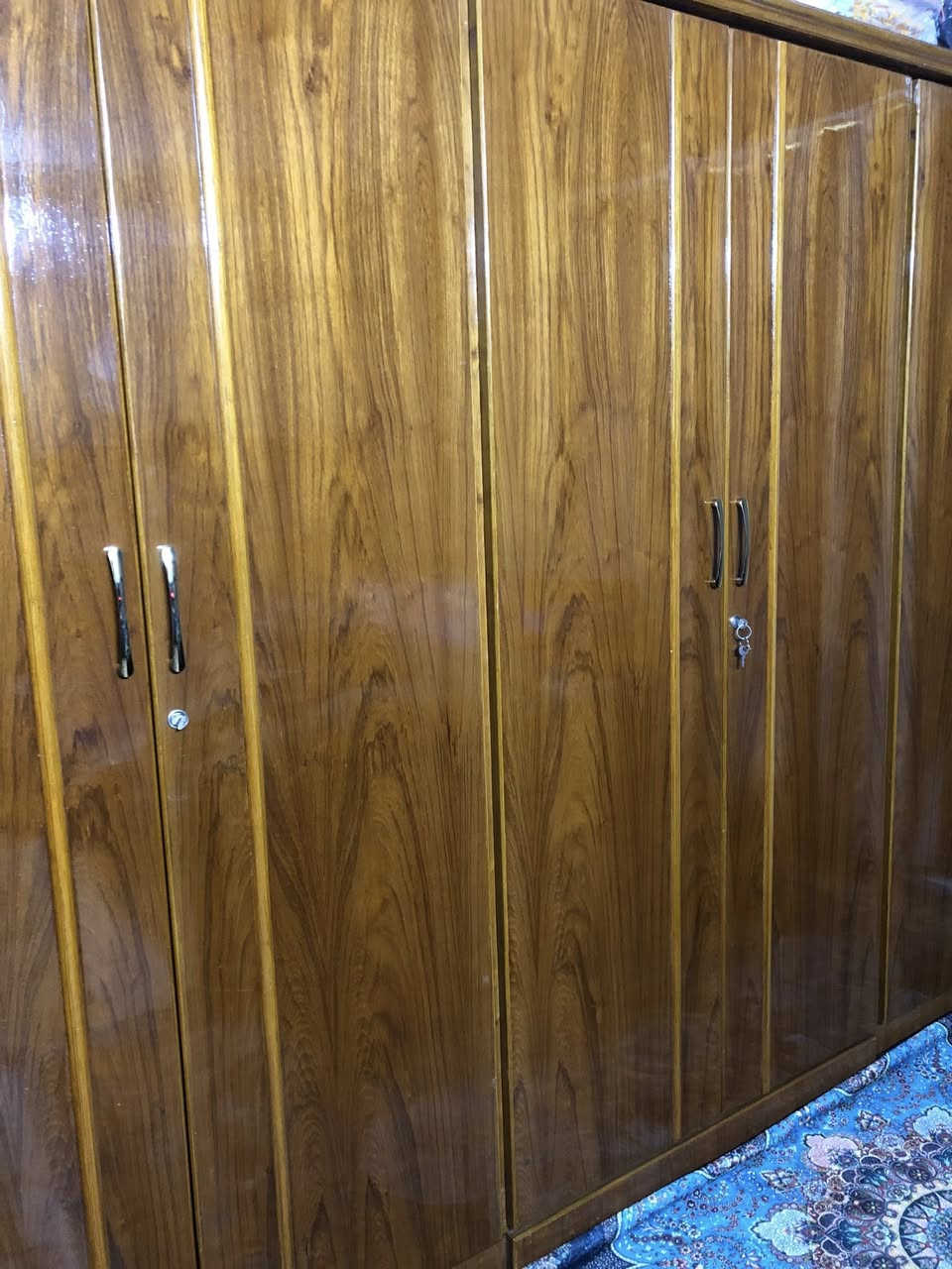 غرفة نوم تفصال عراقي ستة ابواب السعر 800الف الاستفسار ع الرقم ***********
