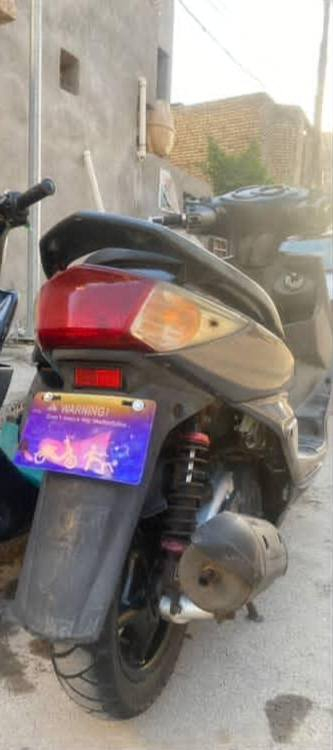 السلام عليكم دراجة سكنس فحل للبيع كابريتر الدراجة ماصر شهر من منزلهة من الرمبة بيهة دبلات خلفي ريضاي ويدات رياضي وبيهة كلجات رياضي كلة بلاد الدراجة جديدة مكاني بغداد الدورة السعر ١٢٠٠ وبيهة مجال حك الجية اتصل علة هاذ الرقم ***********
