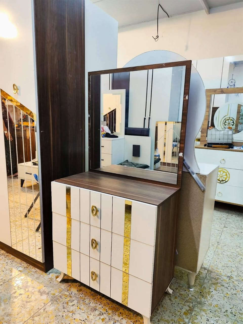 غرفه ترڪي مستخدم  اخت الجديد 🇹🇷
5 قطع ✨
نضافه 80💯
نضام ابواب‼️
السعر 450💢فقط نقل 🚚 داخل بغداد مجانآ 
لكل المحافضات بكروه 🔥💯💯💯


**إذا كنت صاحب هذا الإعلان وتريد حذفه لأي سبب، رجاءا أرسل رسالة إلى الدعم الفني**
