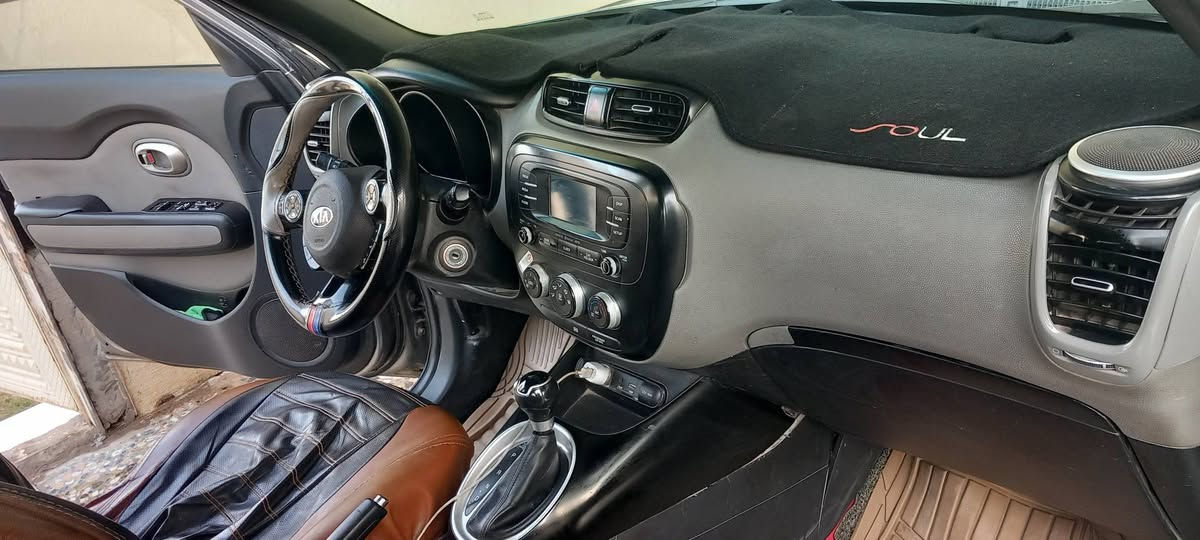 كيا صول موديل ١٦بغداد بئسمي مشروع وطني محرك ١٦٠٠جي دي اي وارد امريكي ضربتها جامرلغ شبر وشبر  بلباب سعر ١١٠  *********** سياره كلش نضيفه مابيها قطره صبغ ماعدا الوارد
