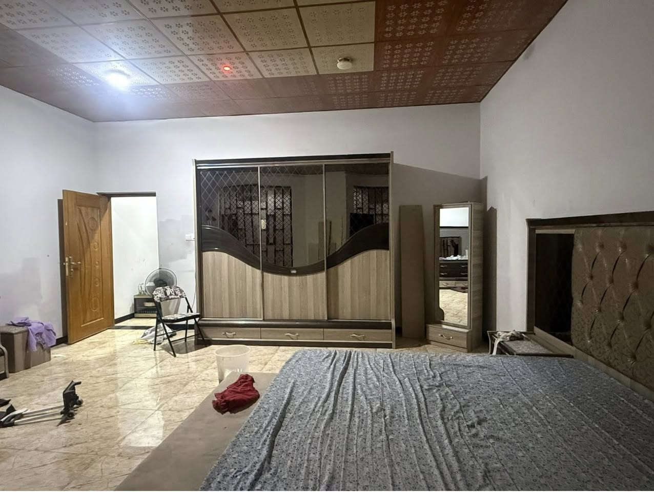 غرفة نوم تركيه نوع بلوك باب اول مستعملة للبيع تتكون من ١٠ قطع + المندر نوعيه زينه + قنفة اضافية
مابيهه اي ضرر او كسر نظيفة كولش للاستفسار ***********
