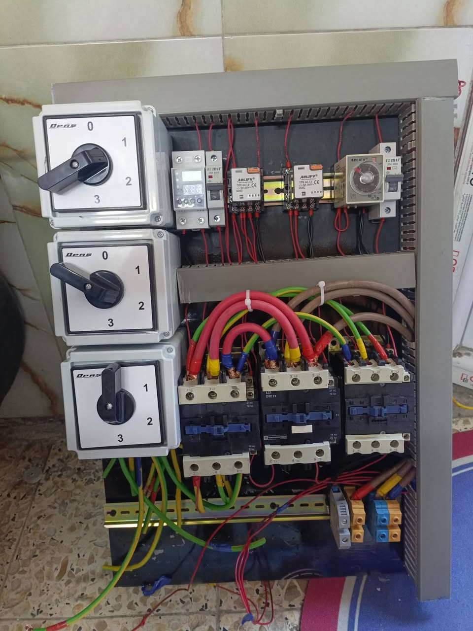 عمل بوردات مولدات ذكيه تشغيل ذاتي بوردات صيطره معامل بيوت ابو سجاد ***********
