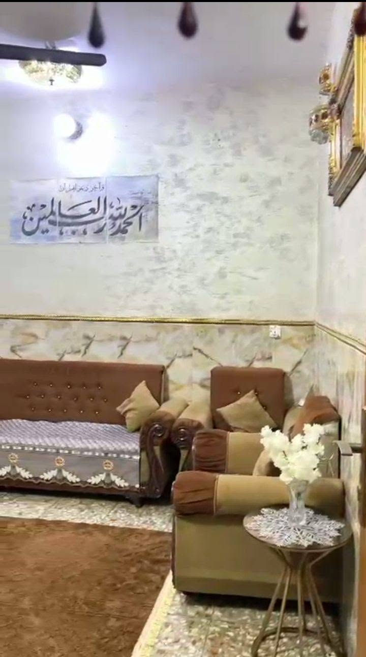 السلام عليكم عندي هذا نص تخم وثريات اربعه اثنين جداري واثنين سقفي  والسعر انتو يمكم


**إذا كنت صاحب هذا الإعلان وتريد حذفه لأي سبب، رجاءا أرسل رسالة إلى الدعم الفني**