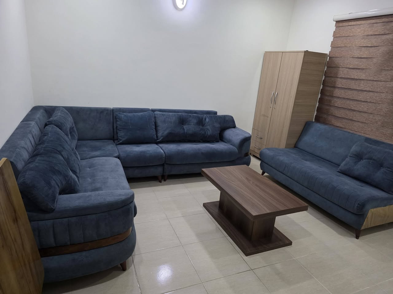 غراض بيت مستعملة للبيع
التخم ٨ مقاعد ٢٥٠ الف 
سنك وكاونتر ٦٥ الف 
ساحبة طباخ ٥٠الف
طباخ ٧٥ الف 
للتواصل ***********
