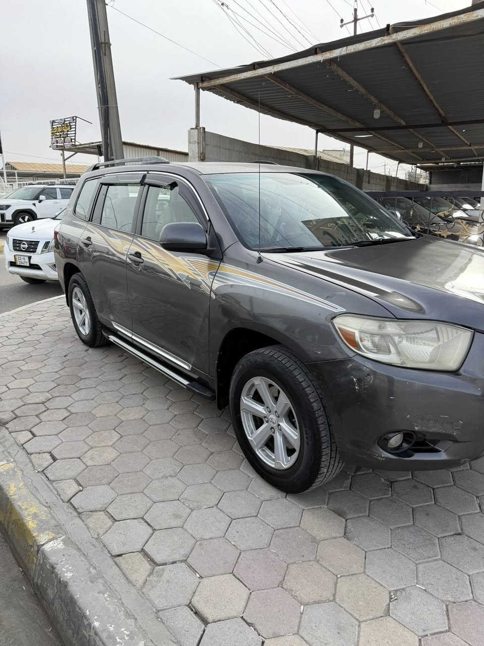 سلام عليكم هلندر موديل ٢٠٠٨للبيع السعر ١٢٠مال بيع يرهم مراوس حسب القناعة الاستفسار على رقم***********
