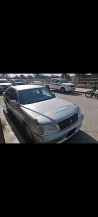 TOYOTA CRAWN📦 مەلیکە🔱 مۆدیل 2000 ڕەنگی سلڤەر🪬 ساغ ساغ✅ گێر مه  کینە  ت...