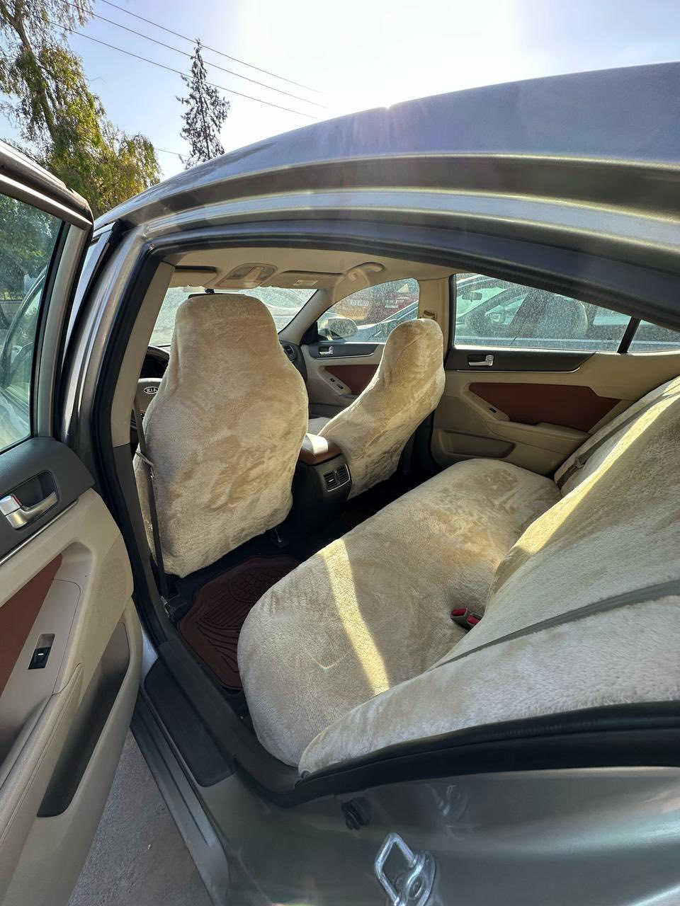 كادنزا للبيع موديل 2013 السعر 130$ وبيها مجال. صلاح الدين قضاء الضلوعيه  الضرر قطعه واحدة الجاملق  خلف السائق 
هاتف 📞 ***********
هاتف 📞 ***********
