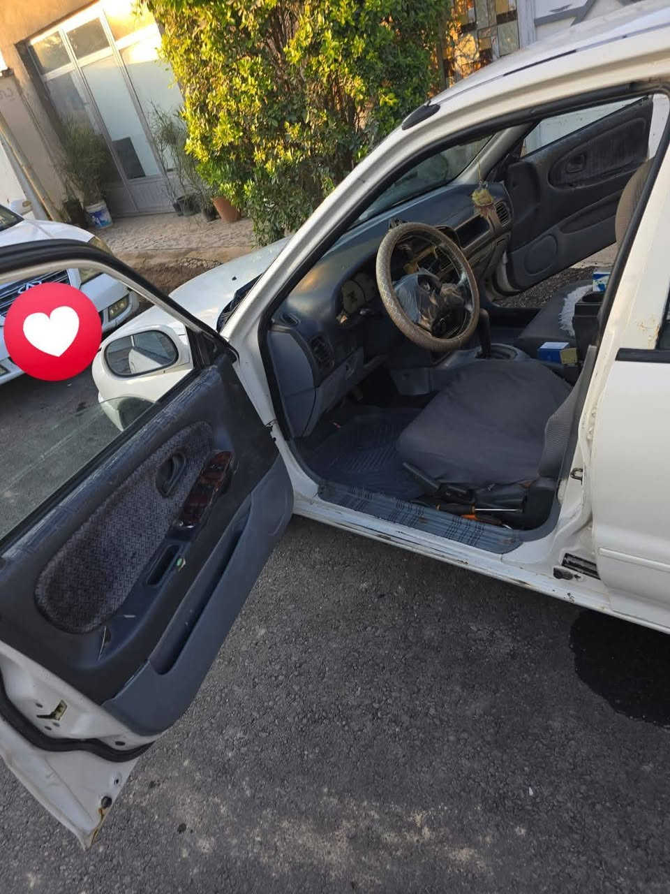 بروتون ٢٠٠٤ نظيف
محرك ستندر 
تحويل ثاني يوم 
رقم بغداد انكليزي 
 هزة قبل ١٠  أشهر 
السنوية بأسمنا و تنتهي  ٢٠٣٠ 
السعر ٥٣ وبيها مجال .
السيارة خاصة ببنية.
النقص التبريد عاطل لكن منظومة التبريد كلها موجوده والتدفئة شغالة.
للأستفسار الإتصال على الرقم 
***********
***********
