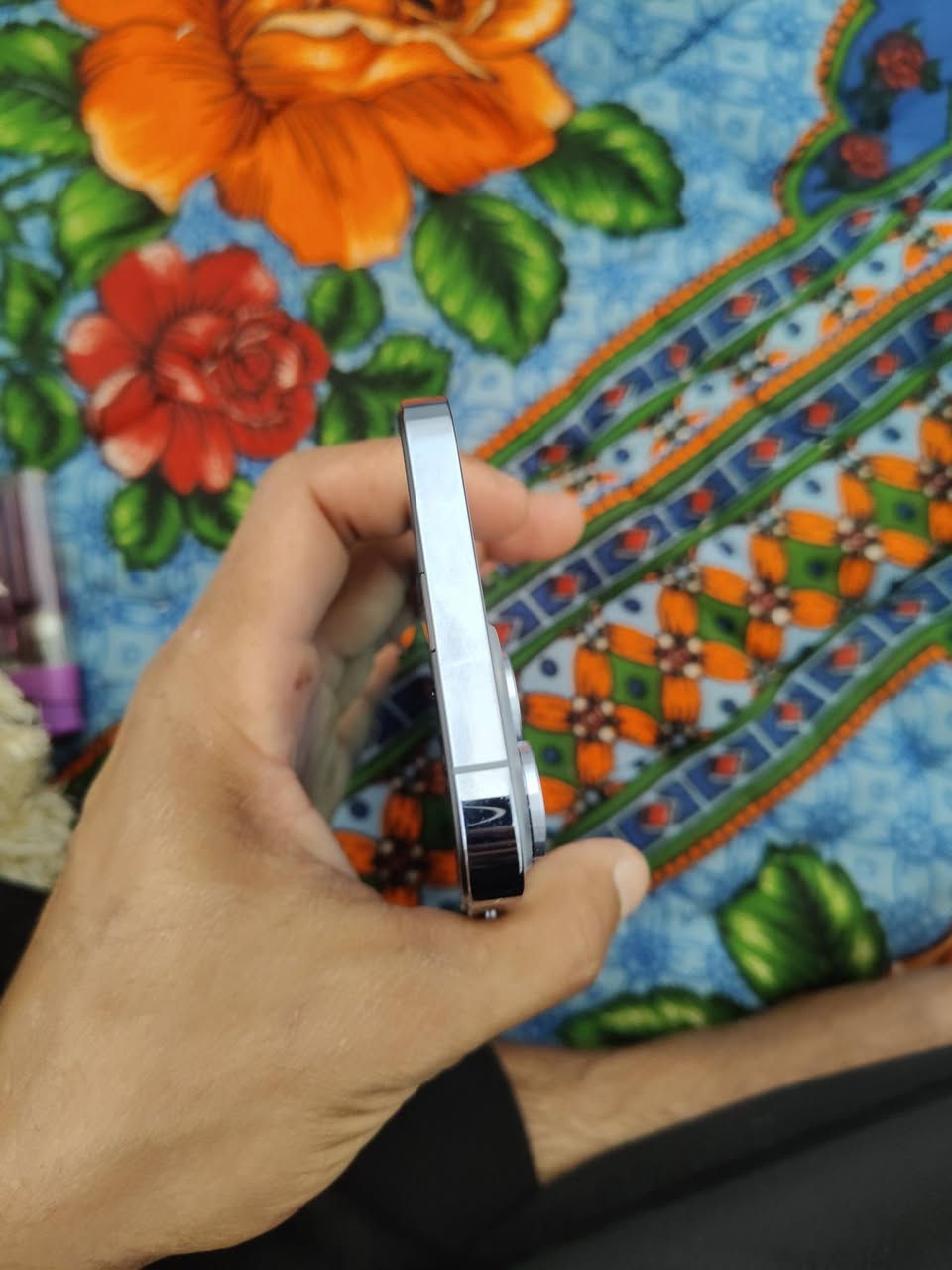 13 برو ماكس مبدل شاشة و بطارية ذاكره 256 جهاز نضيف لوك وكلة شغال للبيع و مراوس شراي خاص و اتصل ***********

