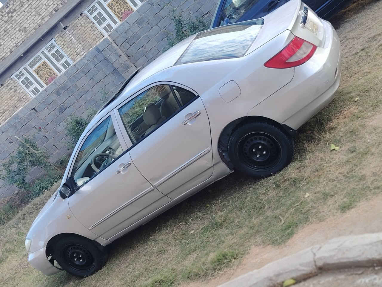 السلام عليكم سياره نوع بي واي دي موديل 2013سياره مكفوله مكينه وكير وحدايه وتخم تاير سياره نضيفه كلش رقم السياره بابل/مكان السياره بابل/الإتصال على الرقم/***********
