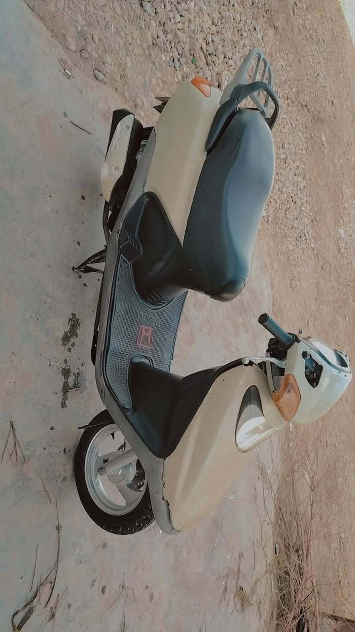 للبيع دراجة سبيسي ماليزي مجفتة السعر 300 وبيها مجال المكان الكوت ***********
