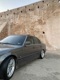 سەرەتا بە ناوی خوای گەورە  Bmw.520i.1992  گیرومەكینە و ئەكسل بەشەرت  ت...