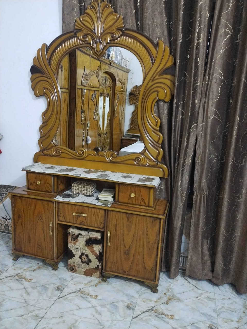 غرفه كامله للبيع بوفيه +كنتور+زاويه+ جربايه+ميز قطعتين+دوشك الجربايه يعني كامله وبعد بغداد, العراق


**إذا كنت صاحب هذا الإعلان وتريد حذفه لأي سبب، رجاءا أرسل رسالة إلى الدعم الفني**