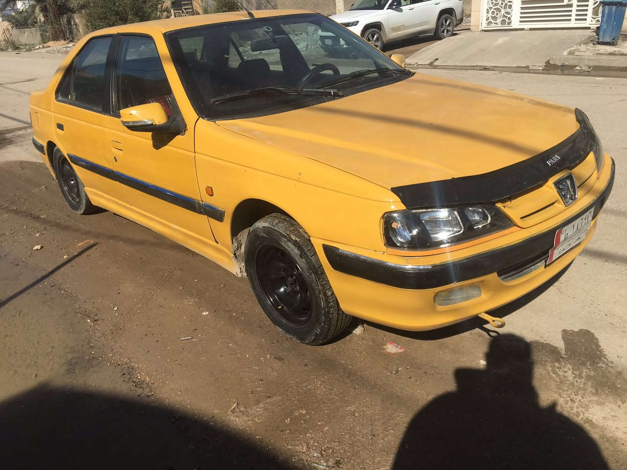 السلام عليكم بيجو بارص 2010رقم بغداد سنوية لل ٢٧ مكينة وكير وحديداية وتايرات غرفته جديدة مدوشمة عام شاشه وكامرة ومنضومة لايت زنون بيهه خياسات ومعمرة ومصبوغات ع كدهن السعر ٢٨ وبيها مجال قليل مكاني بابل ***********
