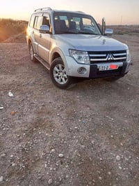 ميتسوبيشي باجيرو • للبيع • بدون وصف