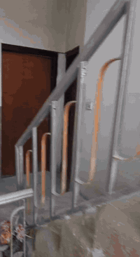 للبيع مستعجل جدا لغرض العلاج دار تجاري طابو صرف في منطقة كويريش
1- طابو صرف 🏫
2 - المساحة 200 م❤
3- يحتوي 8 غرف نوم 🌠
4- يحتوي عل شقه سكنيه في الطابق الثالث 💕
5- بيت ركن 🤫
6- يحتوي البيت على مدخلين 😍
7- التواصل مباشر مع صاحب العقار بدون دلال 
***********
