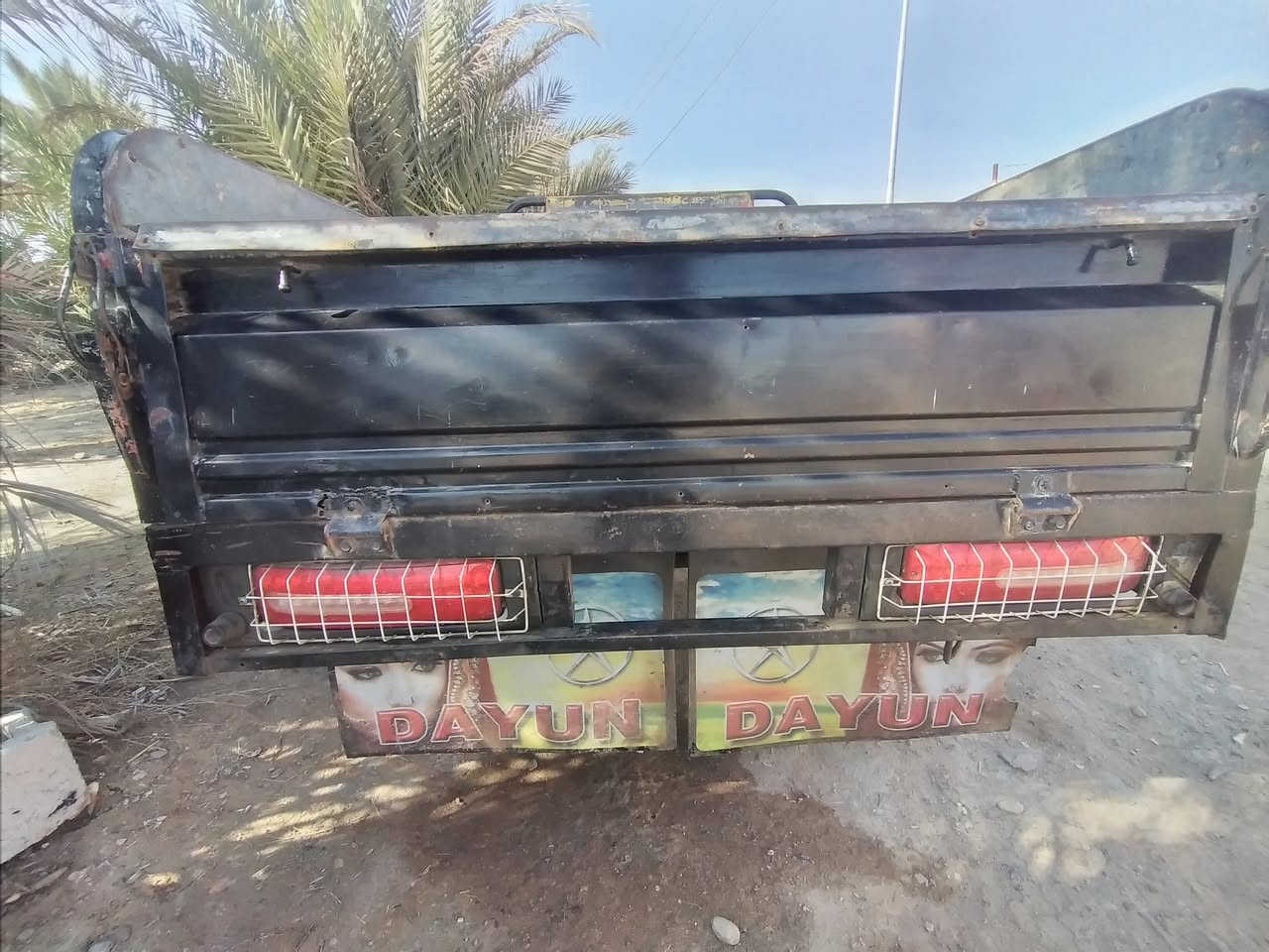 سلام عليكم ستوته للبيع دايوان مكفوله من كلشي لاخياسات بس المكينه مفتوحه السعر مليون اونص بيها مجال المكان ميسان علي الغربي الرقم  ***********
