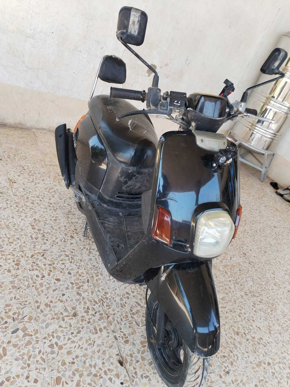 دراجه بوليس نكرة سلف وهندر كهربائياتهةكلهة شغاله لايت و+ بومه  شغاله كابريتر وكلجات وقايش شديتهن جدد   دراجه مكينه مفتوحه  العنوان بعقوبه تقاطع طرق وجسور  رقم ***********
