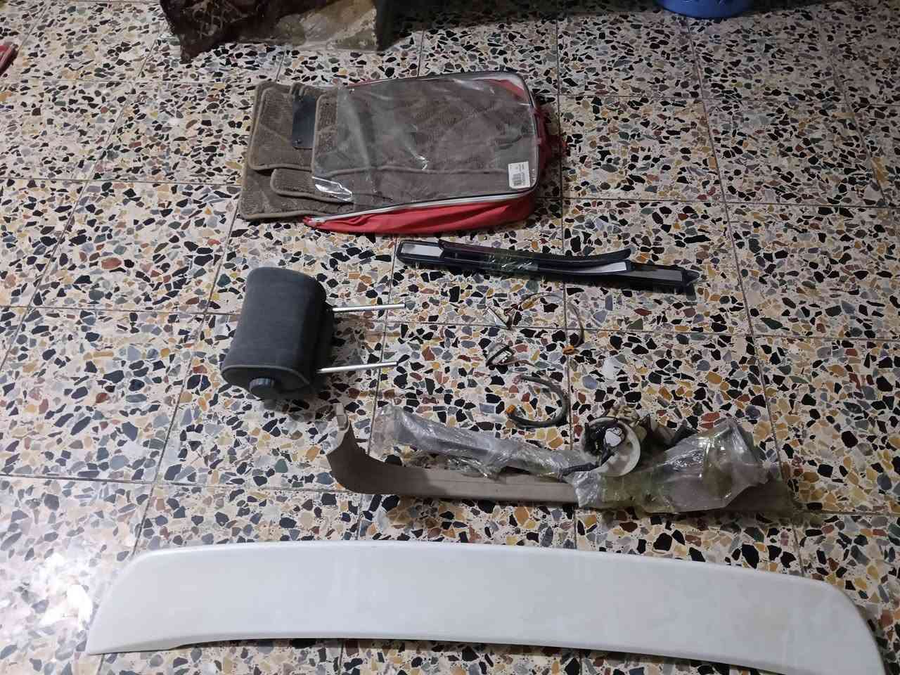 السلام عليكم غراظ مال ملكة للبيع ابيع شلع عبوة كامل مال تفصيخ جديدة هية والفيت بم اشتريتهة وماشديتهة لن بعت السيارة ودوسات جدد وسباير جديد وكاعيات جدد وتجوة بيبي ابيع شلع لي يريدهن اني خادة حط سعر واخذهن مكاني بغداد البدايات قرب امن العامة ***********
