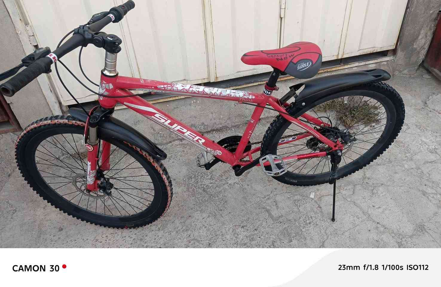 للبيع حجم 26.   باسيكل نظيف ***********  *********** السعر 70 وبي مجال                                   العنوان موصل حي سومر االتقاطع الثاني.. نقطه داله مولد عساف...
