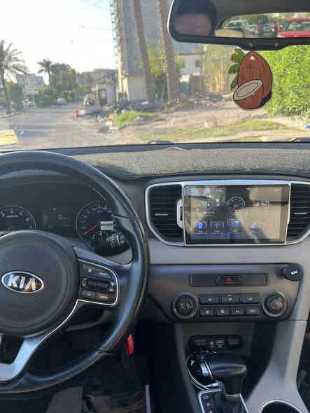 سلام عليكم 
كيا سبورتج 2017 خليجي 
مواصفات 
محرك 2000 دوش 
بنوراما 
3 وضعيات قيادة 
تبريد قطعتين 
اشاير بل مري
مري شفط 
لد ليلي نهاري
تحكمات ستيرن 
حساسات
شاشه كبيره 
منفذ اوكس
ماشية 74 الف 
رقم بغداد
مكفولة من الصبغ والتبديل بيها بارد شوية بلباب 
مكاني بغداد اليرموك 
رقم  ***********
