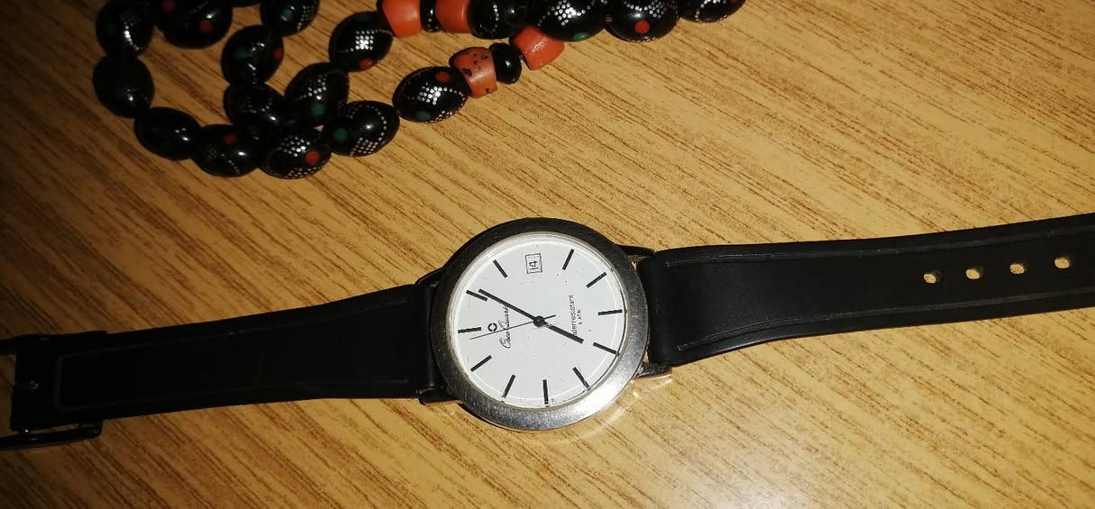 ساعه يد رجالي سويسري فلات رقيقه سيمبل جدا زيرو وشغاله ب 800ج 01206717181
زجاج زوفير ضد الخدش والكسر ووتر بروف ضد المايه


**إذا كنت صاحب هذا الإعلان وتريد حذفه لأي سبب، رجاءا أرسل رسالة إلى الدعم الفني**