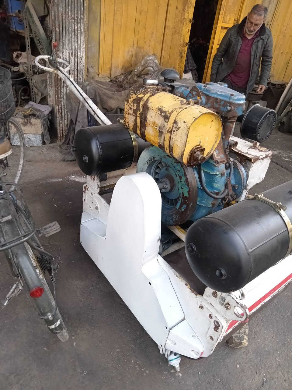 حادله نوع بوماك ألماني الصنع وزن ١ طن عرض ٩٠سم محرك سامبرون ١٢ حصان اخو الزيرو مال خارج العراق هزاز شغال حادله مكفوله من محرك وكير وكاردن قمجي جديد مكاني بغداد الباب الشرجي ساحة الطيران الفرع الثاني مقابل كنيسة الأرمن رقمي *********** نجم ابو سجاد
للاستفسار
الاتصال على رقمي *********** نجم ابو سجاد
او واتساب
