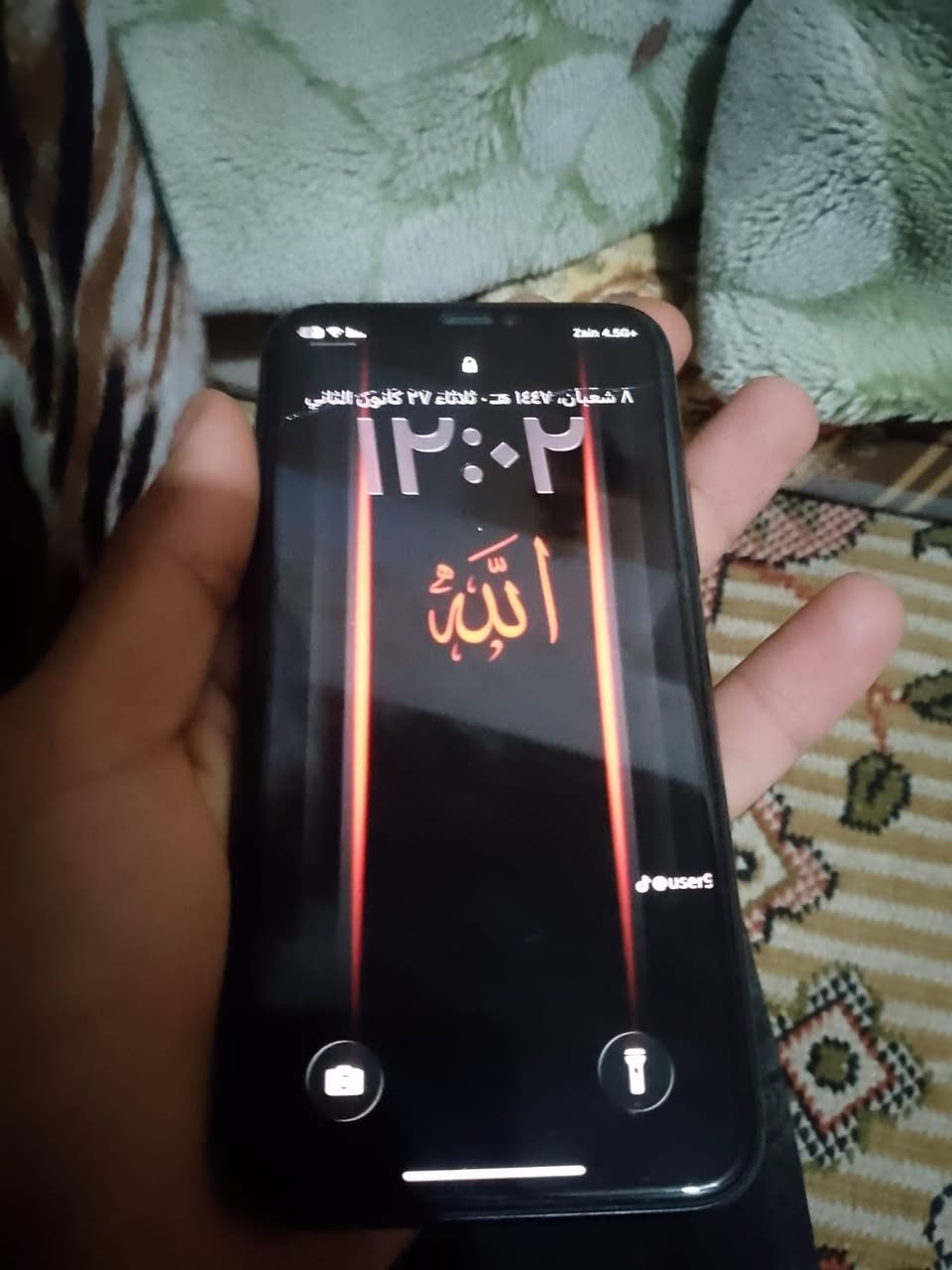 سلام عليكم ايفون11برو  للبيع بلادي بطاريه 68 ذاكره٦٤ سعر ٣٠٠ وبي مجال موجود خاص رقمي ***********
