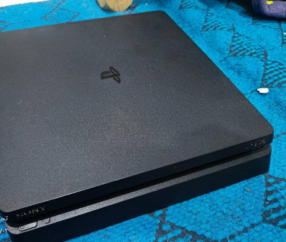 السلام عليكم
بلي 4 سلم مهكر ريجن اوروبي  
نظام 11 وياه مجموعة العاب قوية مثل pes2026 و اله الحرب 3 وباتلفيلد 1 ورزدنت ايفل السابع والثامن وغيرها
كامل ملحقات جوستكين تجاري وقطعة التهكير وكيبل الشحن وكيبل HDMI 
سعر 270 الف دينار عنواني نهاوند ، رقمي ***********
