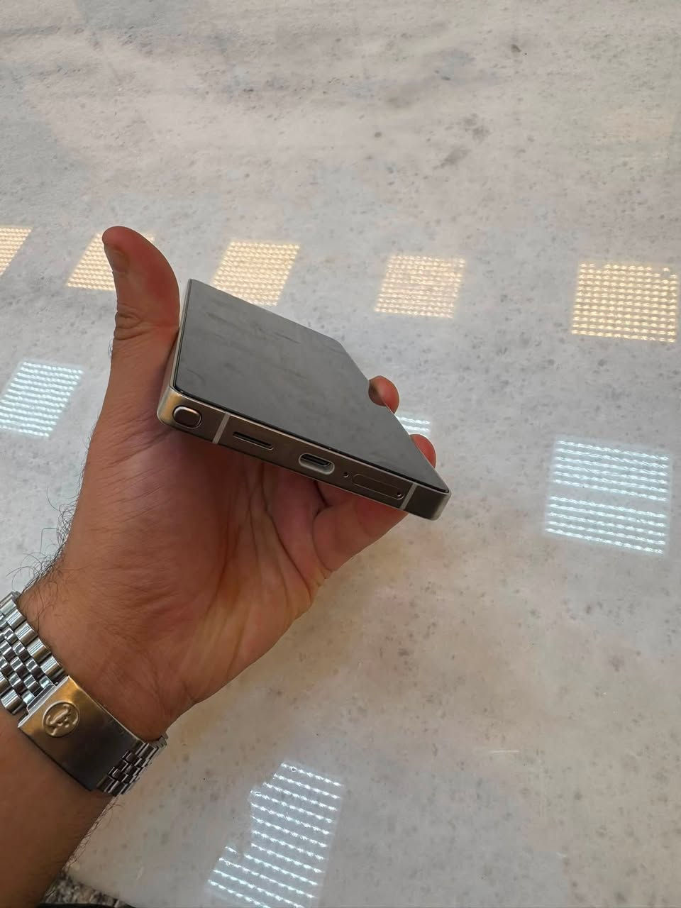S25 ultra 256gb
جهاز نضافة 100 بالمية وكالة عين الفهد للبيع 
السعر مليون و٥٠ الف مكاني بغداد
***********

