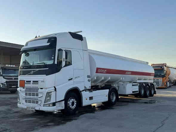 للبيع فالفو وحش تك / موديل 2015 / ريتايدر ماء 💦 

كير اوتماتيك / حجم محرك 460 

كاميرا امامي / رادار امامي حساس امامي 

قمارا ثلاث خطوط / ثلاجة داخلية 

لايت عدسة / سبايدر بلادي 

نوع تانكي روعه/ موديل 2024

طخم ايطارات جديد 

طوناج ￼ GPS  كامل 

رقم هاتف 📞 ***********
رقم هاتف 📞 ***********￼
