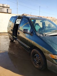 دودج كرافان • ٧ راكب • محرك كامري